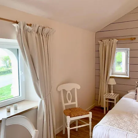 فندق مبيت وإفطار Clos De La Court D'aron Saint-Cyr-en-Talmondais