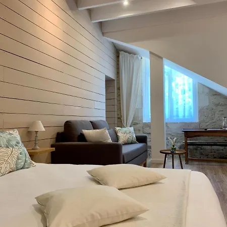 Clos De La Court D'aron Bed & Breakfast