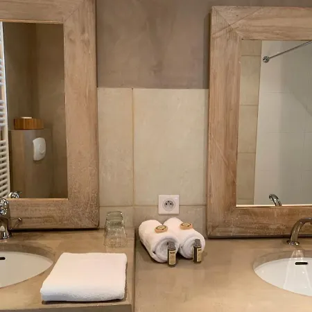 Bed & Breakfast Clos De La Court D'aron Saint-Cyr-en-Talmondais