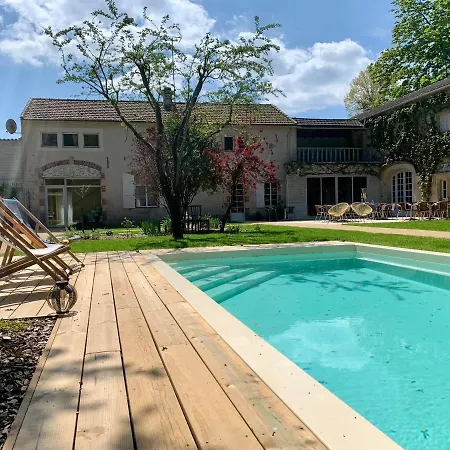 Clos De La Court D'aron Bed & Breakfast