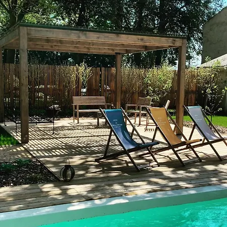Clos De La Court D'aron Bed & Breakfast