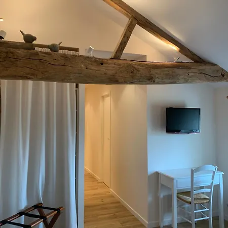 Couette-café Le Clos De La Court D'aron