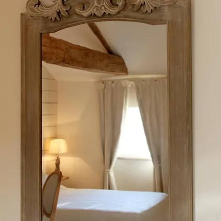 Clos De La Court D'aron Bed and breakfast